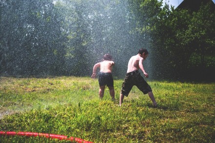 boys-2609144_1280