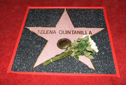 Singer Selena Quintanilla is honored posthumously with a Star on the Hollywood Walk of Fame on November 3, 2017, in Hollywood, California. / AFP PHOTO / TARA ZIEMBA        (Photo credit should read TARA ZIEMBA/AFP/Getty Images)